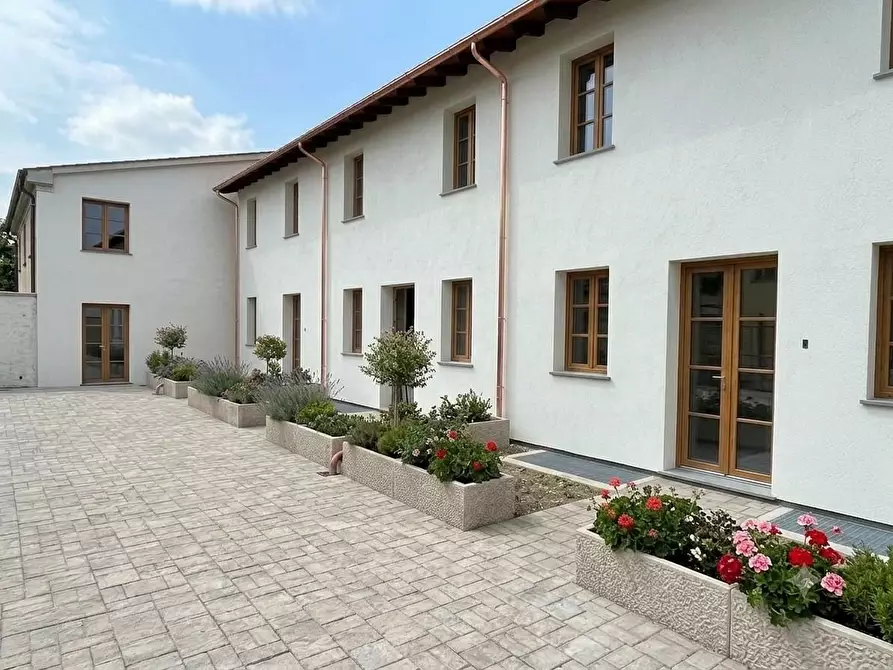 Immagine 1 di Terratetto in vendita  a Lucca