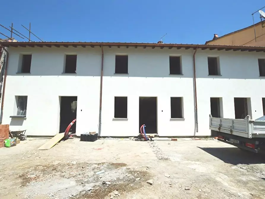 Immagine 2 di Terratetto in vendita  a Lucca
