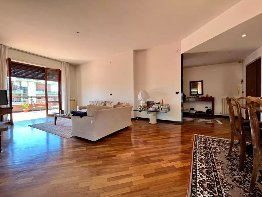 Immagine 4 di Mansarda in vendita  a Massa