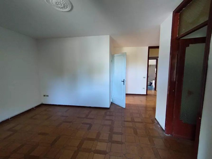 Immagine 5 di Appartamento in vendita  a Camaiore