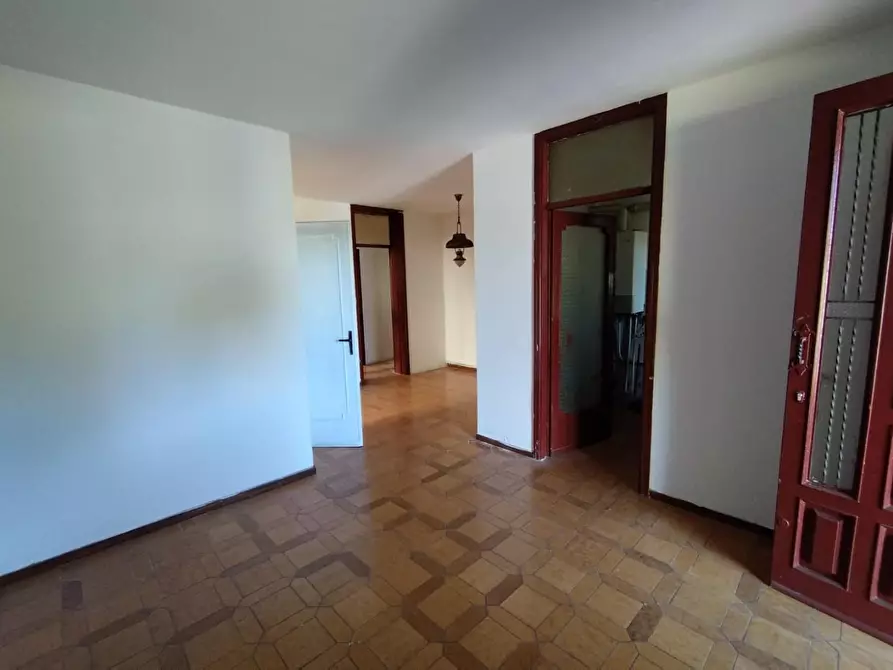 Immagine 8 di Appartamento in vendita  a Camaiore