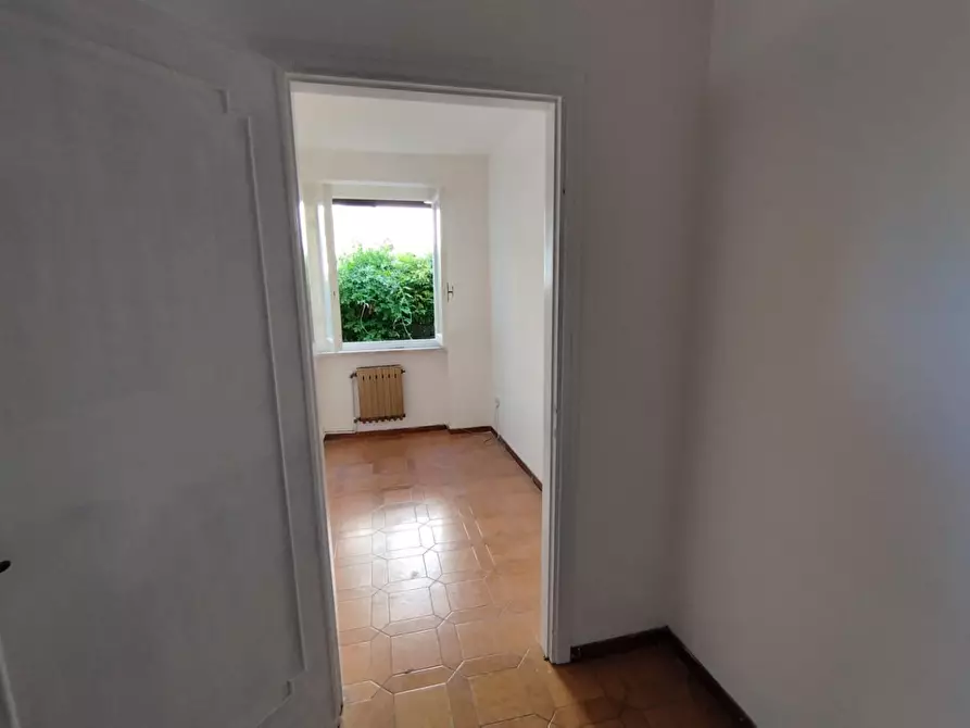 Immagine 12 di Appartamento in vendita  a Camaiore