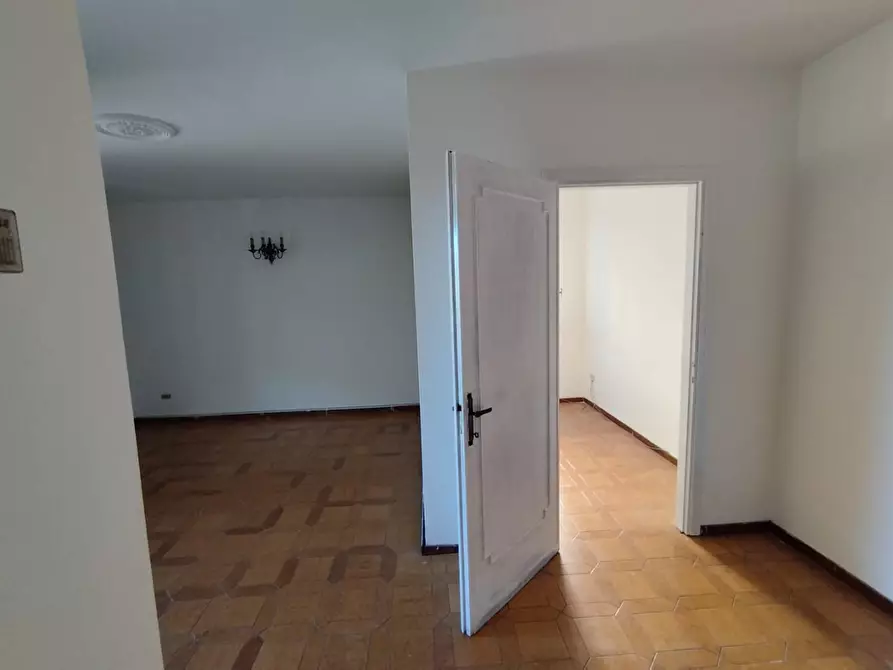 Immagine 6 di Appartamento in vendita  a Camaiore
