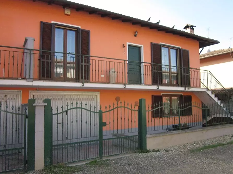 Immagine 2 di Villa in vendita  a Dorno