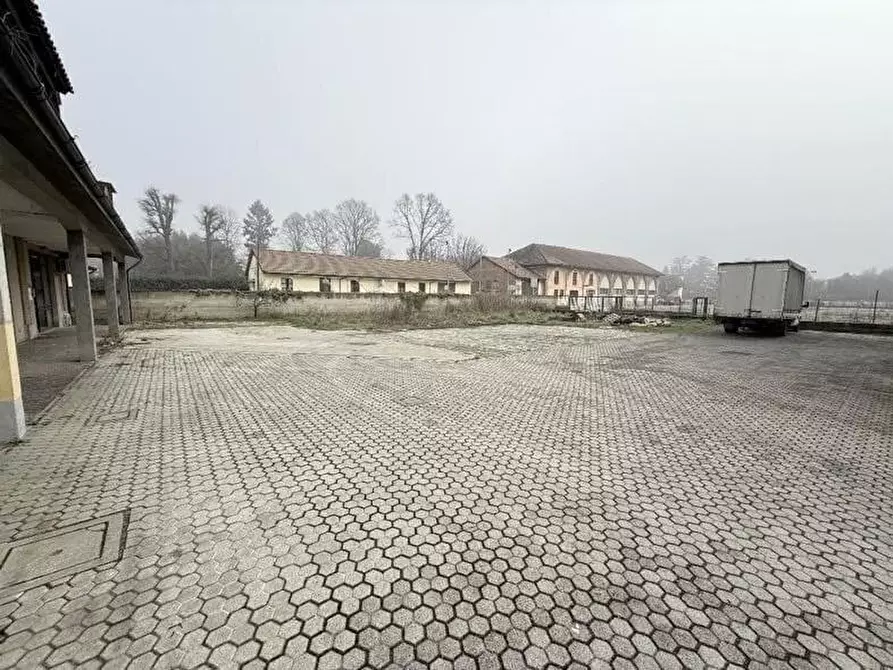 Immagine 5 di Appartamento in vendita  a Castello D'agogna