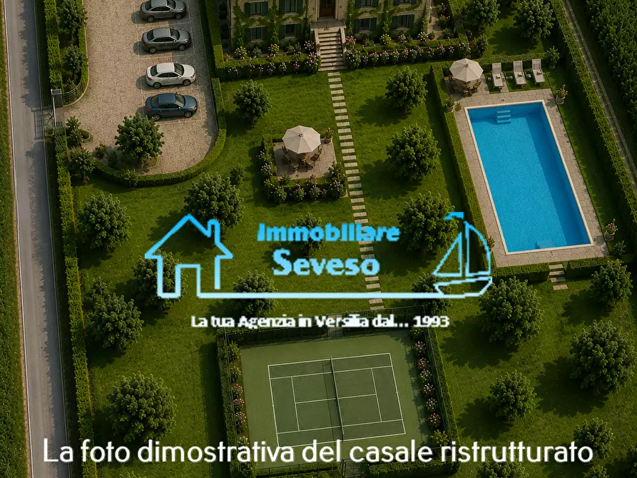 Immagine 1 di Casa colonica in vendita  a Seravezza