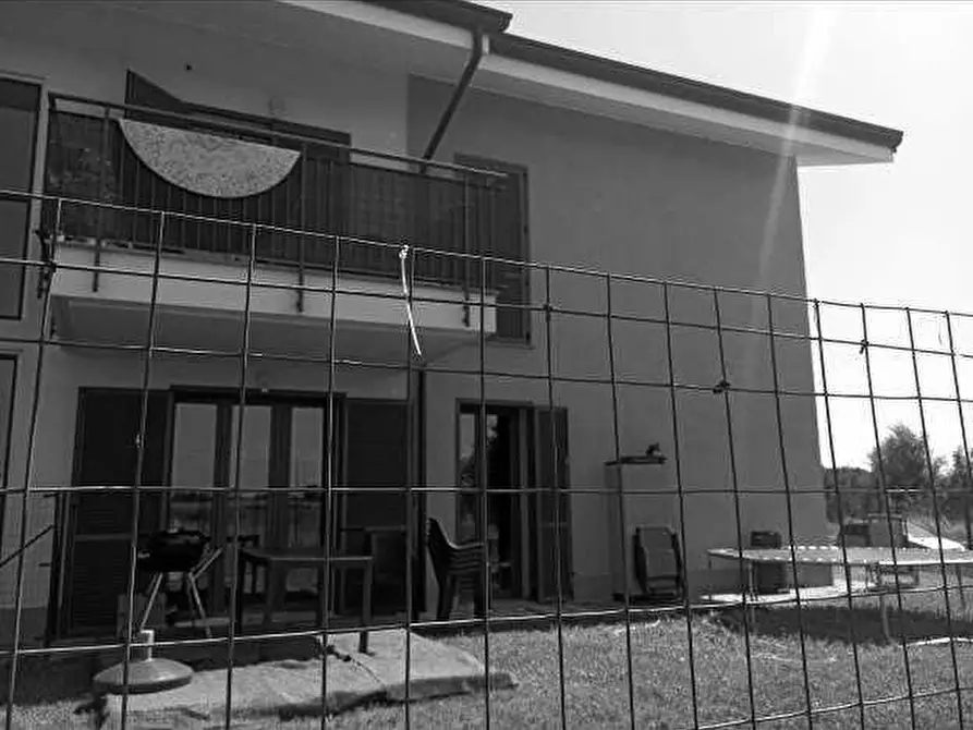 Immagine 2 di Appartamento in vendita  a Robecco Sul Naviglio