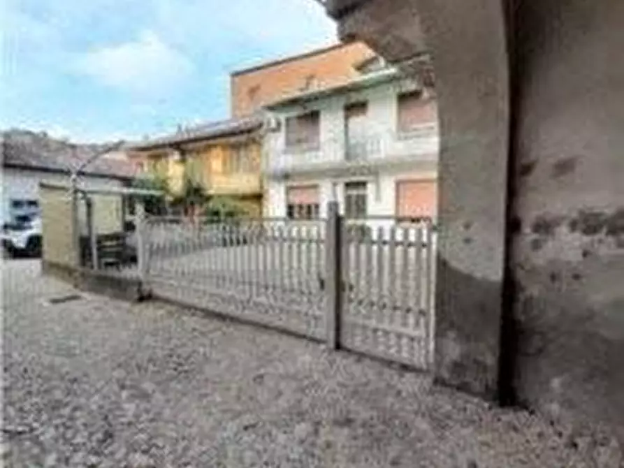 Immagine 2 di Villa in vendita  a Mede