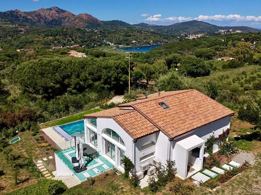 Immagine 1 di Villa in vendita  a Capoliveri