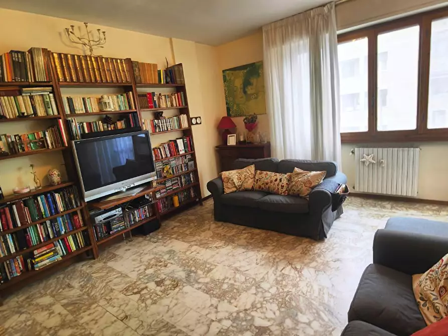 Immagine 2 di Appartamento in vendita  a Pisa