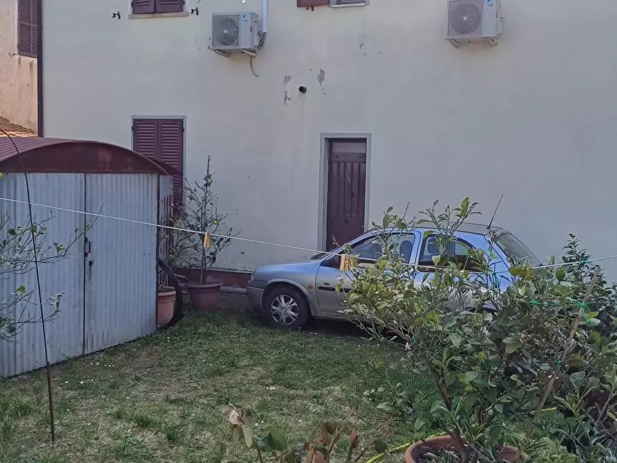 Immagine 4 di Appartamento in vendita  a Semproniano