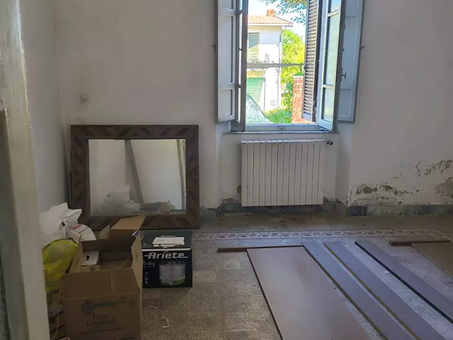 Immagine 18 di Appartamento in vendita  a Semproniano