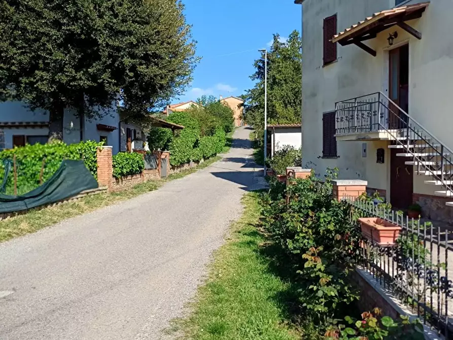 Immagine 28 di Appartamento in vendita  a Semproniano