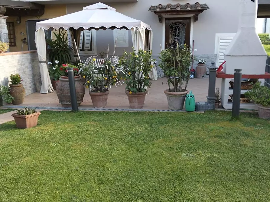 Immagine 1 di Terratetto in vendita  a Capannori