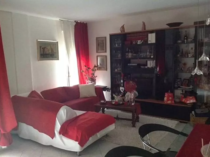Immagine 3 di Appartamento in vendita  a Cascina