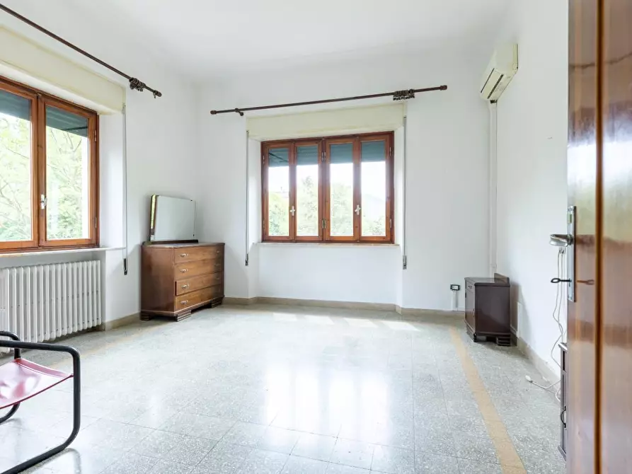 Immagine 14 di Villa in vendita  a Lucca