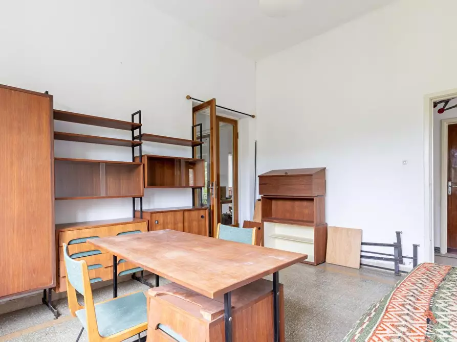 Immagine 6 di Villa in vendita  a Lucca