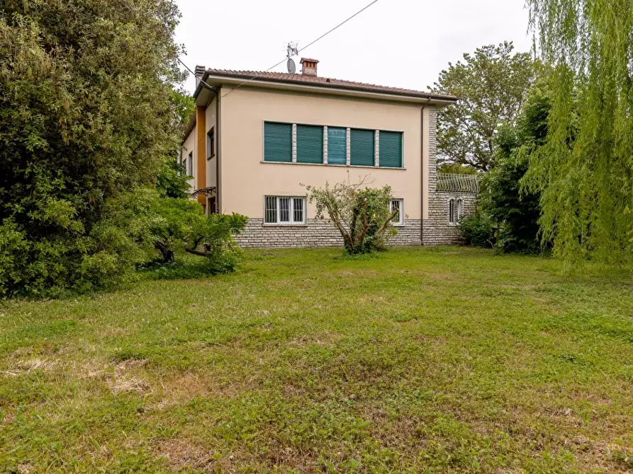 Immagine 29 di Villa in vendita  a Lucca