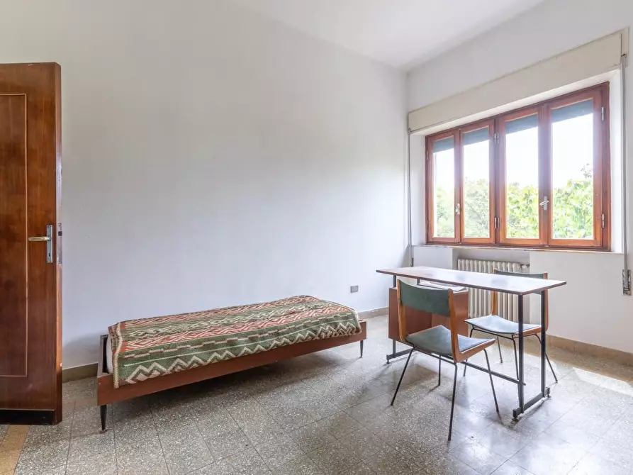 Immagine 11 di Villa in vendita  a Lucca