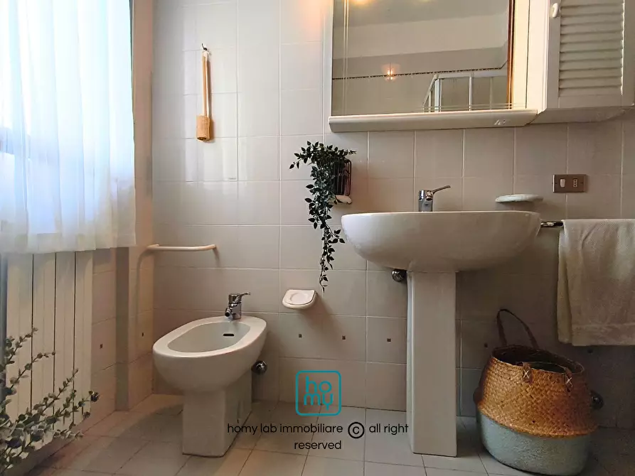 Immagine 47 di Appartamento in vendita  a Carrara