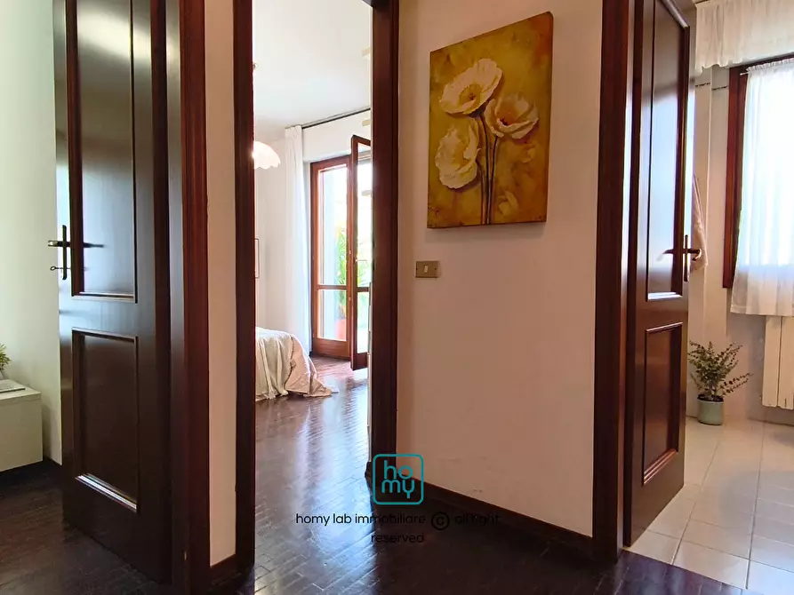 Immagine 53 di Appartamento in vendita  a Carrara