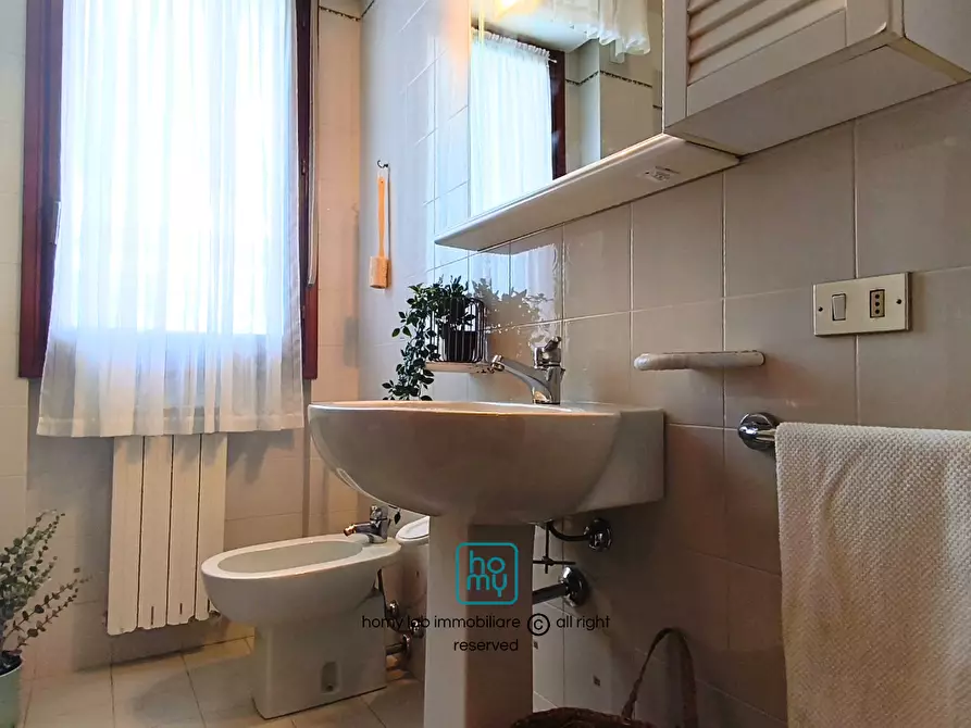 Immagine 52 di Appartamento in vendita  a Carrara