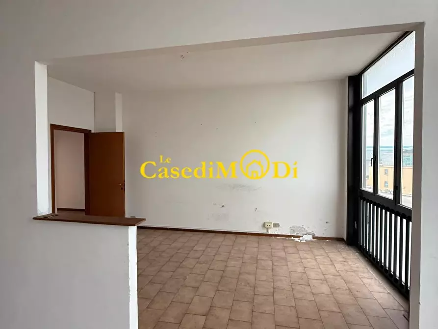 Immagine 7 di Ufficio in affitto  a Livorno