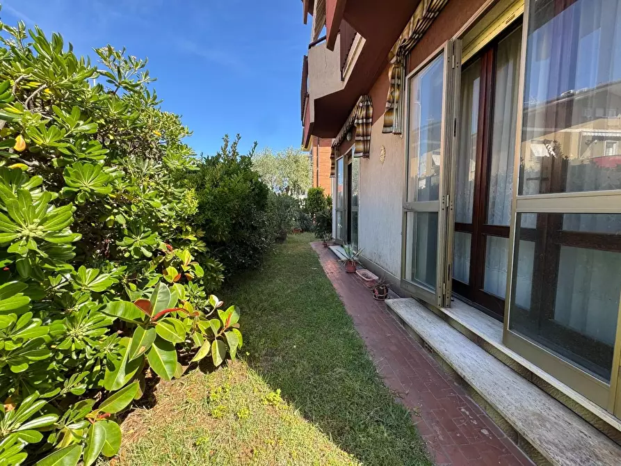 Immagine 21 di Appartamento in vendita  a Viareggio