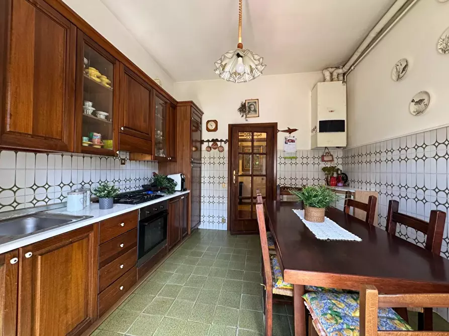 Immagine 28 di Appartamento in vendita  a Viareggio