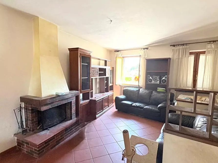 Immagine 1 di Terratetto in vendita  a Lucca