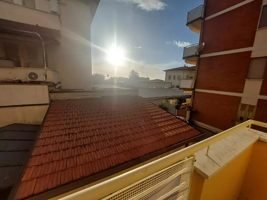 Immagine 13 di Appartamento in affitto  a Camaiore