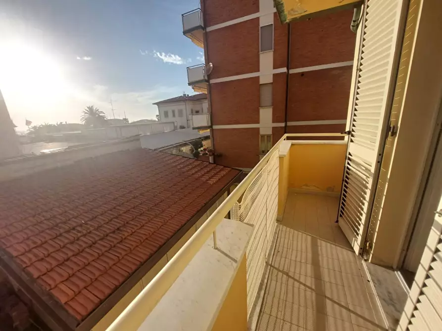 Immagine 12 di Appartamento in affitto  a Camaiore
