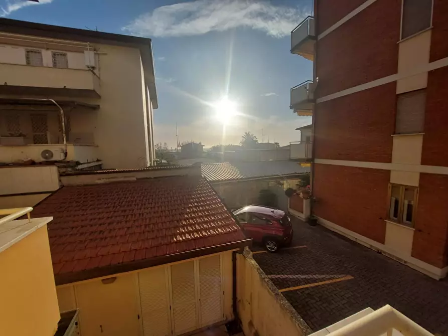 Immagine 10 di Appartamento in affitto  a Camaiore