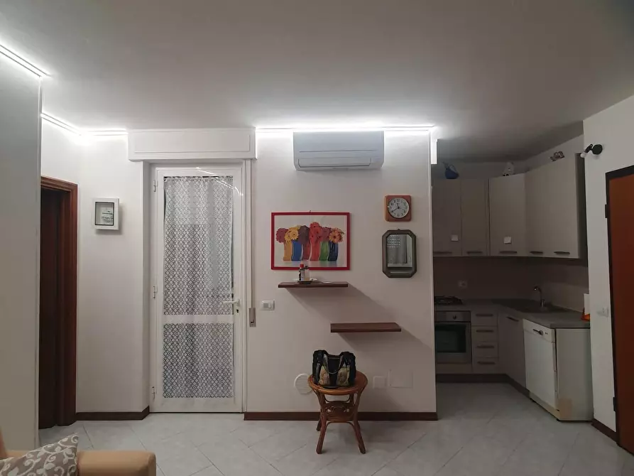 Immagine 4 di Appartamento in affitto  a Camaiore