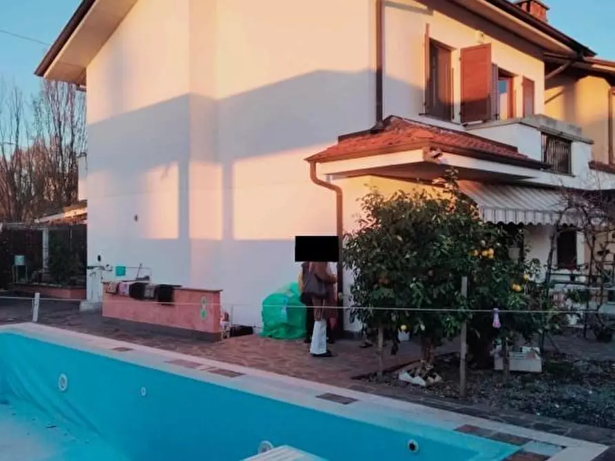 Immagine 2 di Villetta a schiera in vendita  a Cologno Al Serio