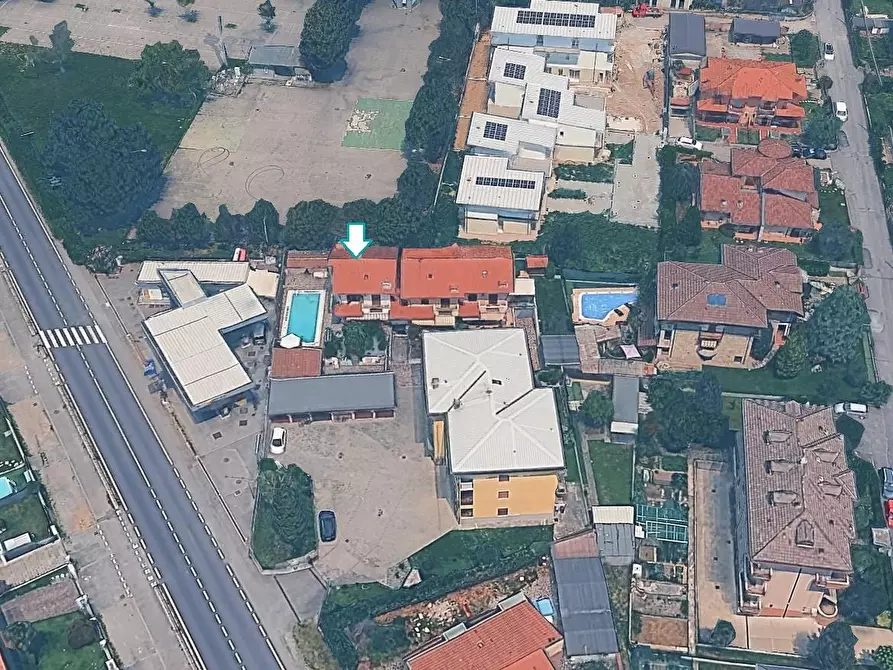Immagine 3 di Villetta a schiera in vendita  a Cologno Al Serio