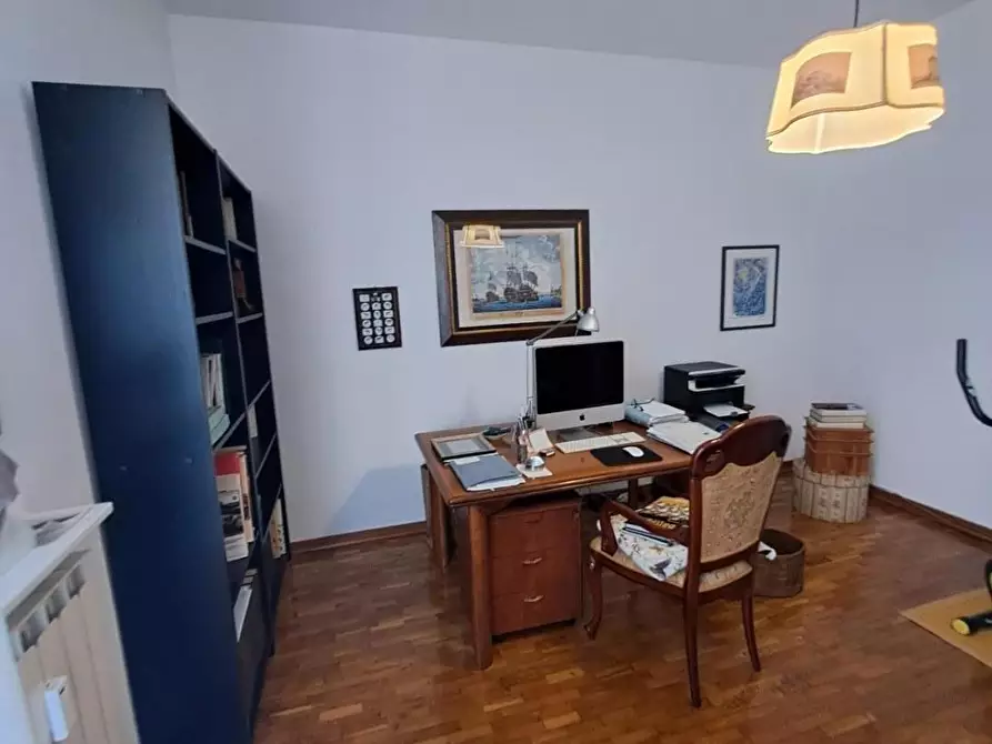 Immagine 40 di Appartamento in vendita  a Livorno