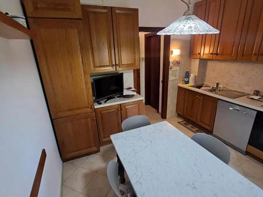 Immagine 10 di Appartamento in vendita  a Livorno