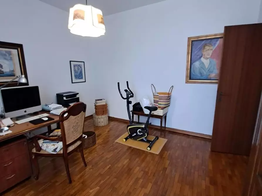 Immagine 41 di Appartamento in vendita  a Livorno