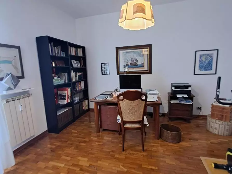 Immagine 38 di Appartamento in vendita  a Livorno