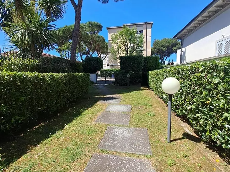 Immagine 2 di Appartamento in vendita  a Livorno
