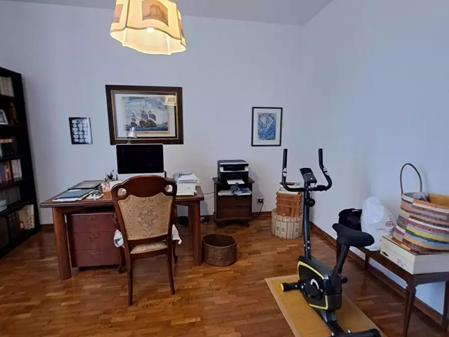 Immagine 37 di Appartamento in vendita  a Livorno