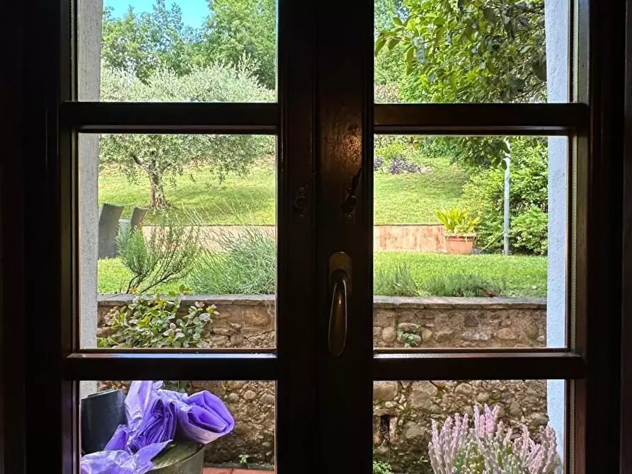 Immagine 18 di Rustico / casale in vendita  a Capannori