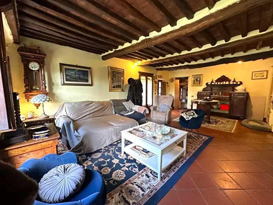 Immagine 10 di Rustico / casale in vendita  a Capannori