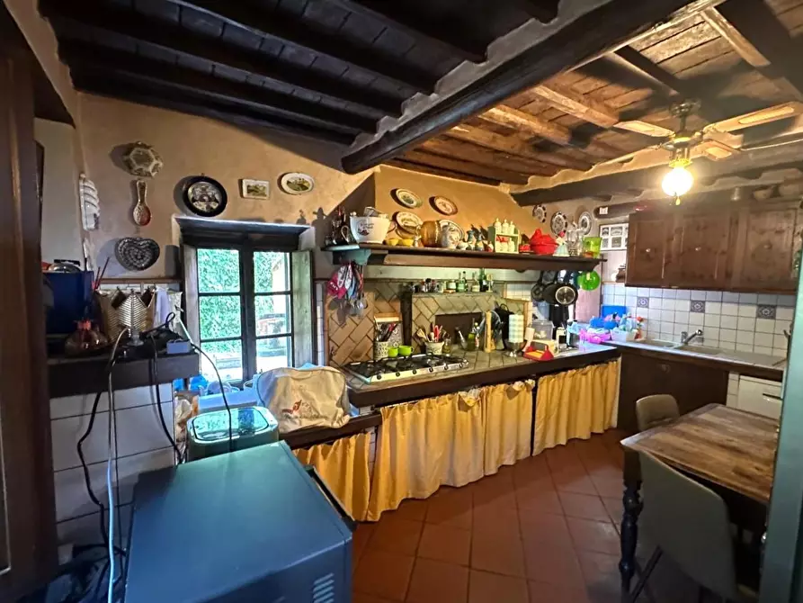 Immagine 13 di Rustico / casale in vendita  a Capannori