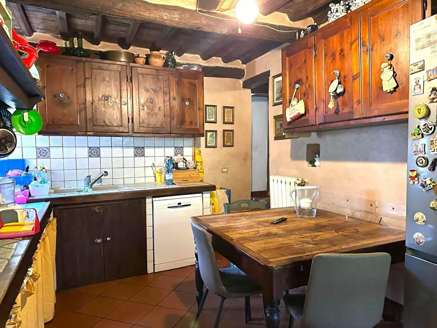 Immagine 15 di Rustico / casale in vendita  a Capannori