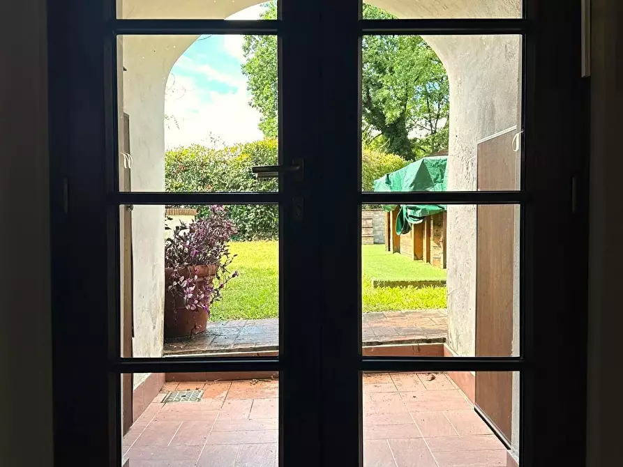 Immagine 42 di Rustico / casale in vendita  a Capannori