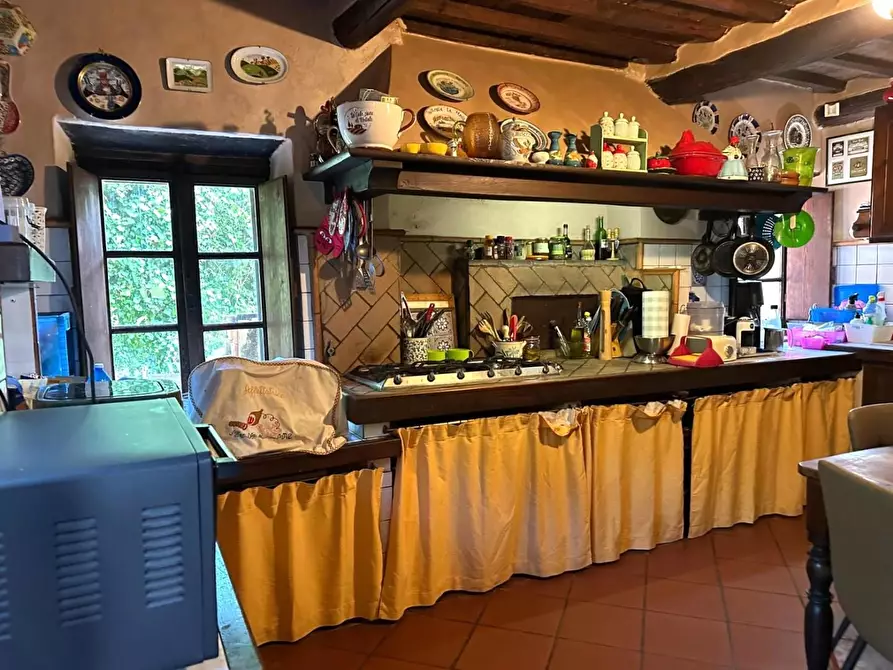 Immagine 14 di Rustico / casale in vendita  a Capannori