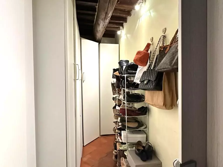 Immagine 22 di Rustico / casale in vendita  a Capannori