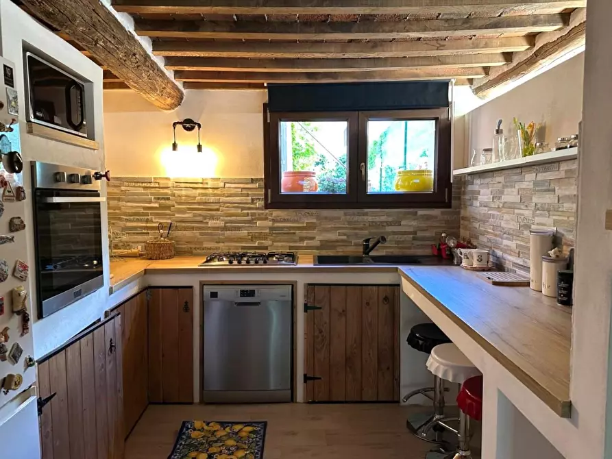 Immagine 44 di Rustico / casale in vendita  a Capannori